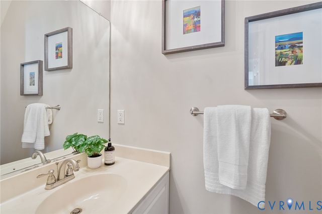 12008 Kershaw Ct, Glen Allen, VA 23059