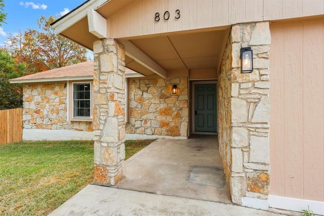 803 Windsor RD, Round Rock, TX 78664