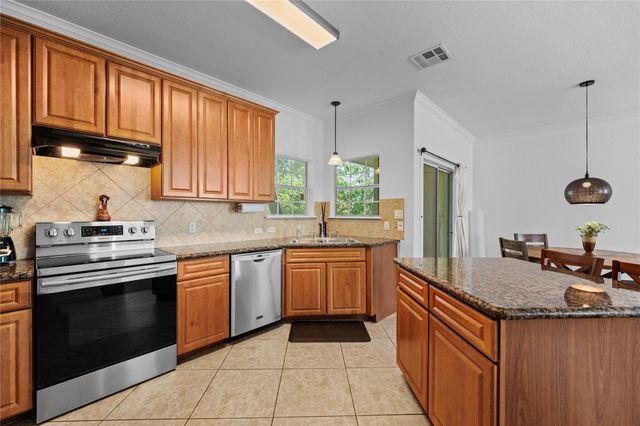1402 Parker LN 3, Austin, TX 78741