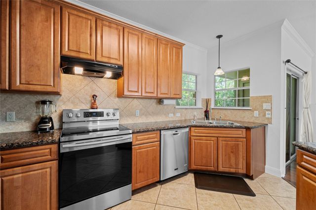 1402 Parker LN 3, Austin, TX 78741