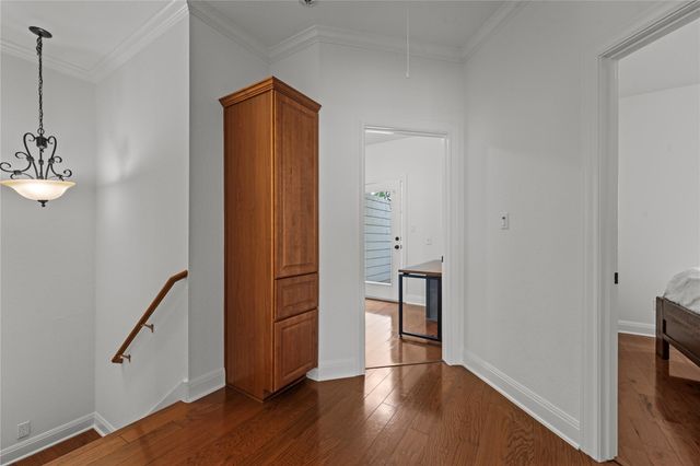 1402 Parker LN 3, Austin, TX 78741