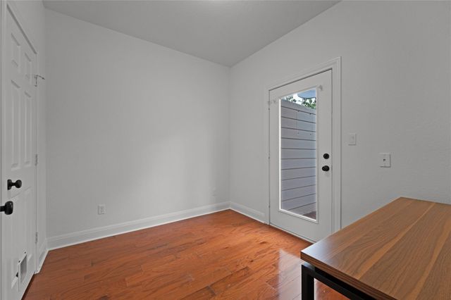 1402 Parker LN 3, Austin, TX 78741