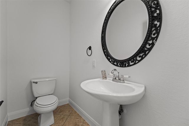 1402 Parker LN 3, Austin, TX 78741