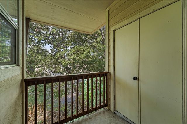 1402 Parker LN 3, Austin, TX 78741