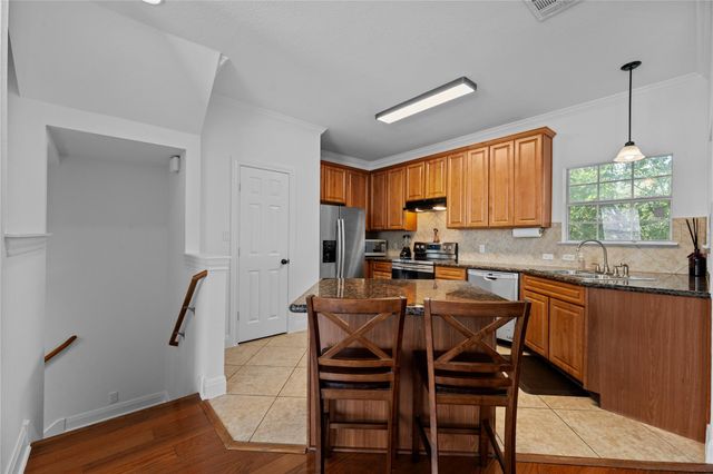 1402 Parker LN 3, Austin, TX 78741