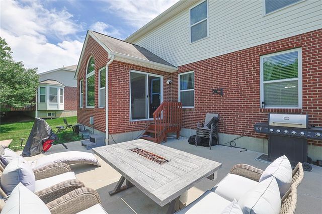 2032 Bridgewater Lane, Monroe, OH 45050