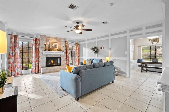 41 Windsor Drive, Conroe, TX 77304