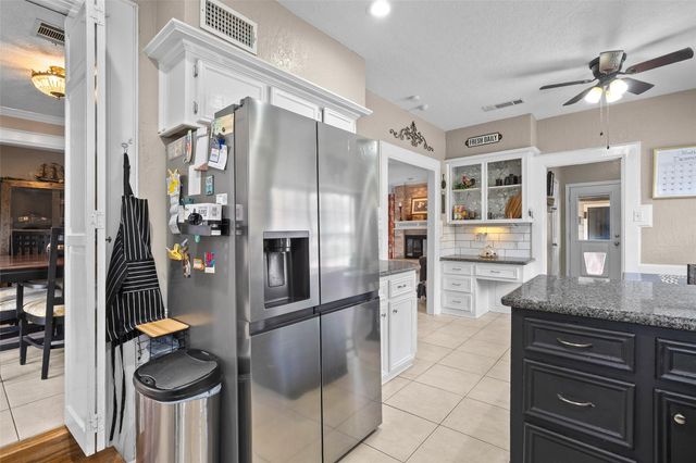 41 Windsor Drive, Conroe, TX 77304