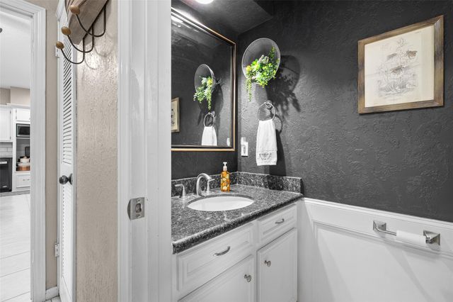 41 Windsor Drive, Conroe, TX 77304