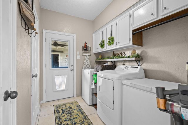 41 Windsor Drive, Conroe, TX 77304