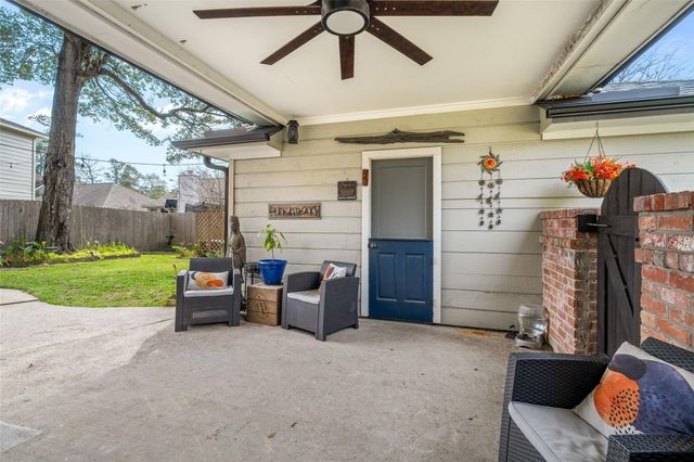 41 Windsor Drive, Conroe, TX 77304