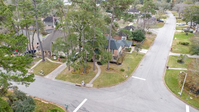 41 Windsor Drive, Conroe, TX 77304