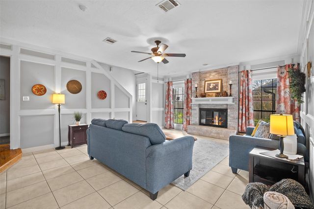 41 Windsor Drive, Conroe, TX 77304