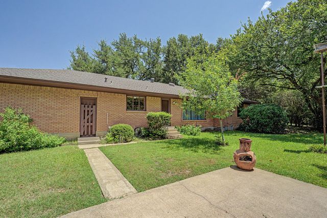 526 Nesbit Court, Garland, TX 75041