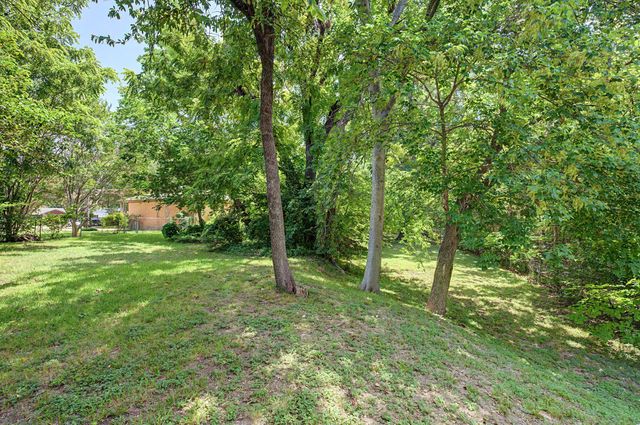 526 Nesbit Court, Garland, TX 75041