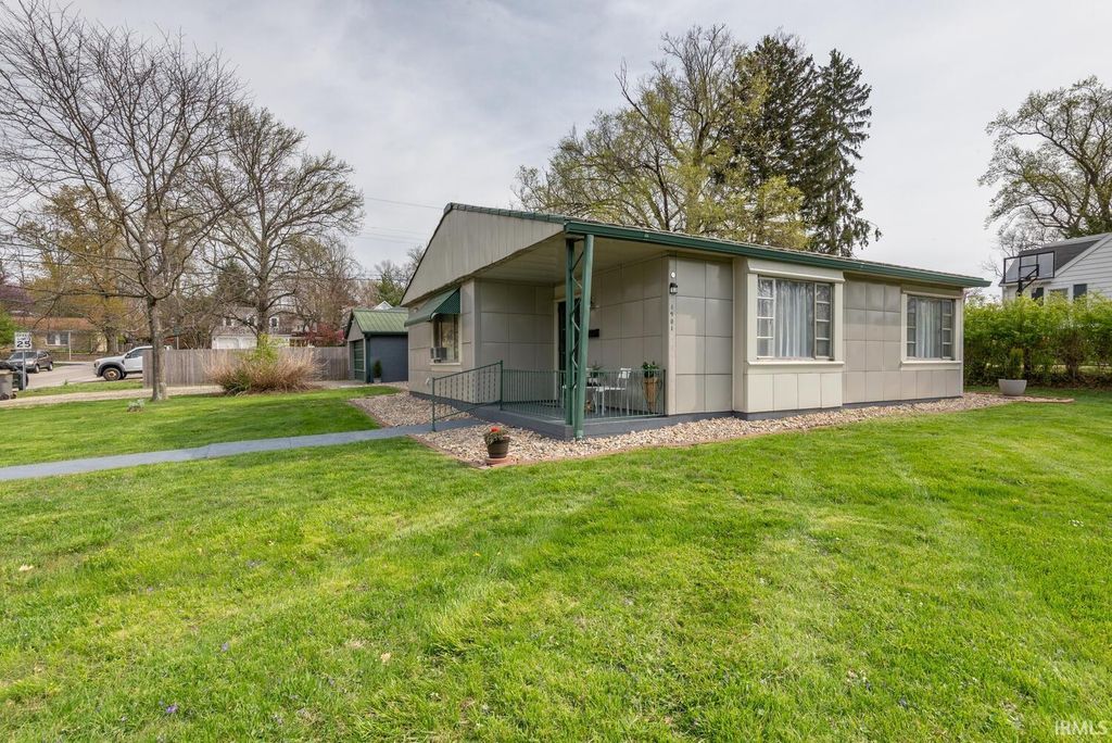 1901 E Maxwell Lane, Bloomington, IN 47401