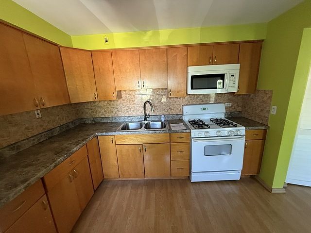 5925 W Montrose Avenue 3C, Chicago, IL 60634