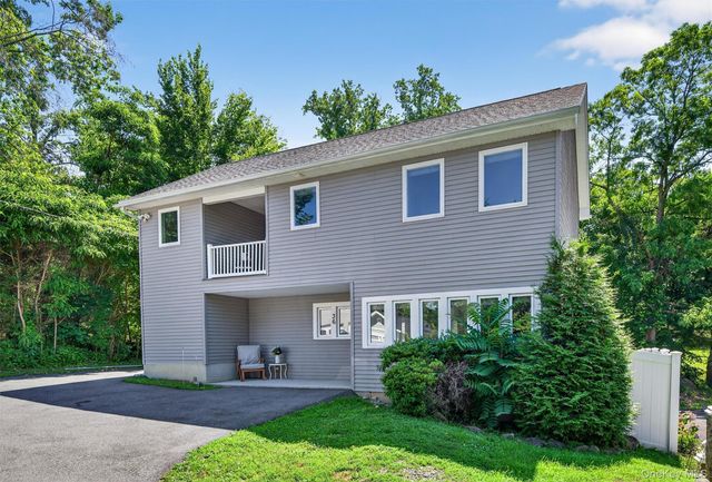 36 Bluff Avenue, Greenwood Lake, NY 10925