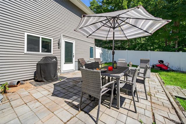 36 Bluff Avenue, Greenwood Lake, NY 10925