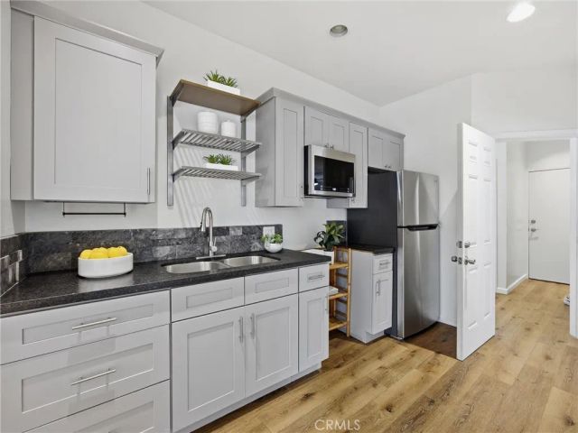 2909 S Pacific Avenue, San Pedro, CA 90731