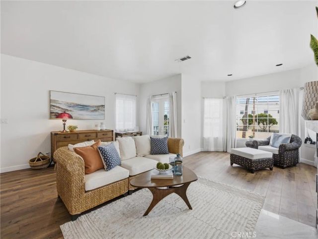 2909 S Pacific Avenue, San Pedro, CA 90731
