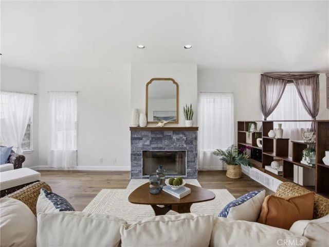2909 S Pacific Avenue, San Pedro, CA 90731