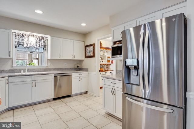 9720 HUNTLEY DR, La Plata, MD 20646