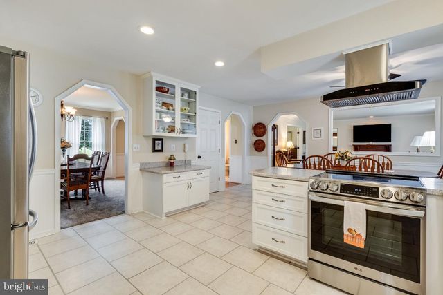9720 HUNTLEY DR, La Plata, MD 20646