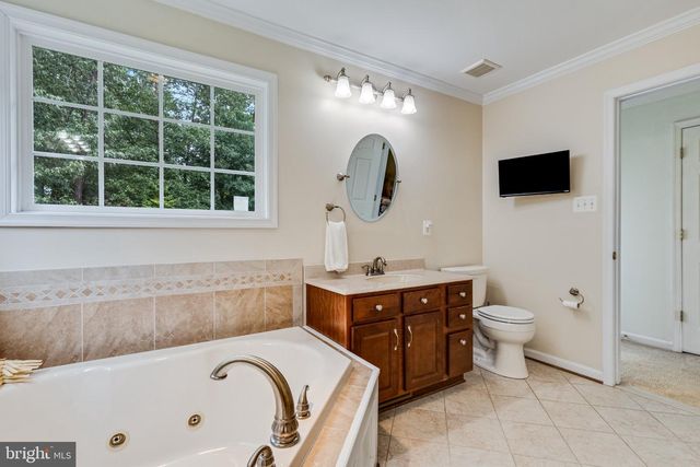 9720 HUNTLEY DR, La Plata, MD 20646