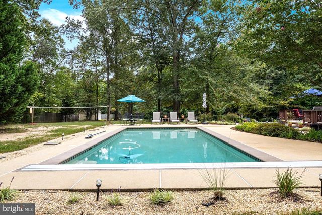9720 HUNTLEY DR, La Plata, MD 20646