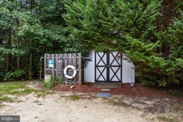 9720 HUNTLEY DR, La Plata, MD 20646