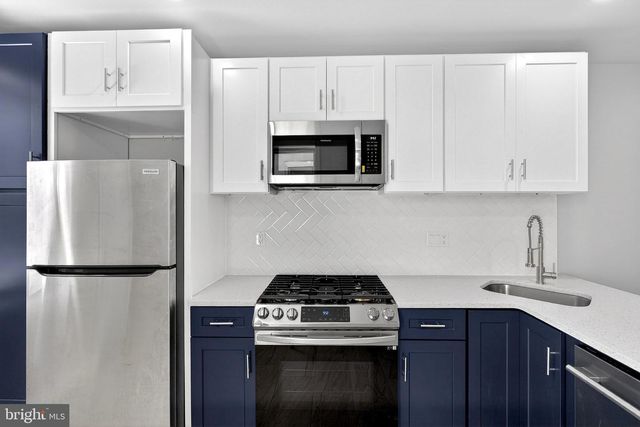 221 N HOBART ST, Philadelphia, PA 19139