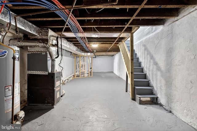 221 N HOBART ST, Philadelphia, PA 19139