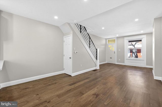 221 N HOBART ST, Philadelphia, PA 19139