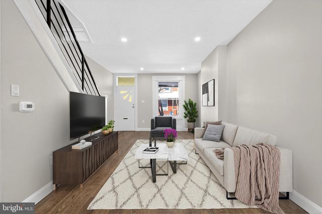 221 N HOBART ST, Philadelphia, PA 19139