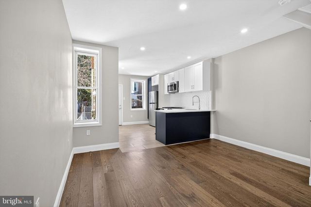 221 N HOBART ST, Philadelphia, PA 19139