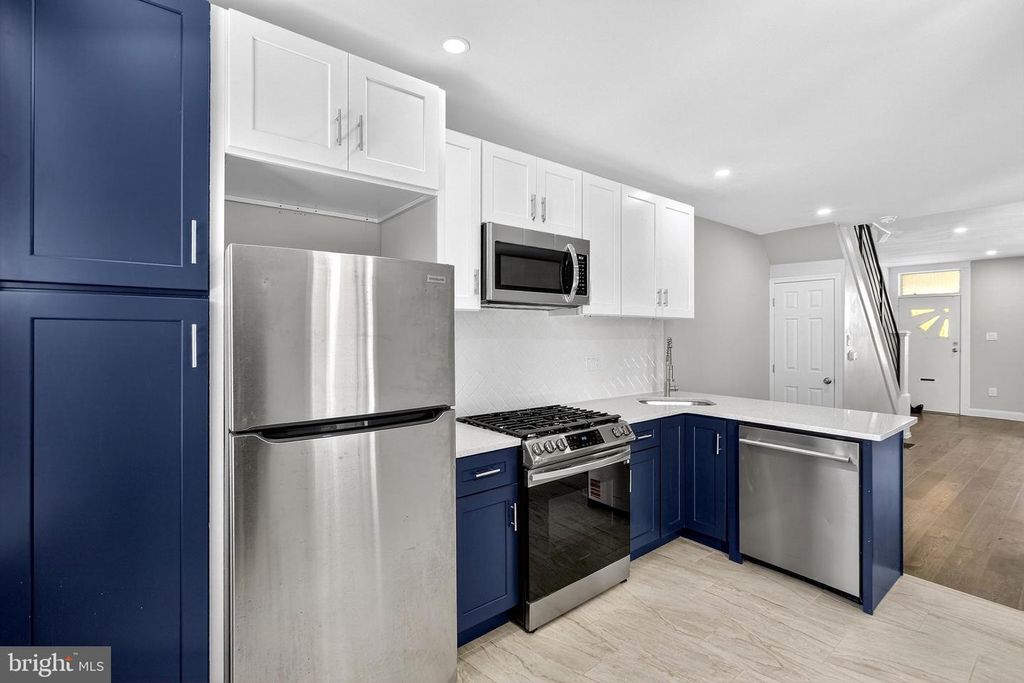 221 N HOBART ST, Philadelphia, PA 19139