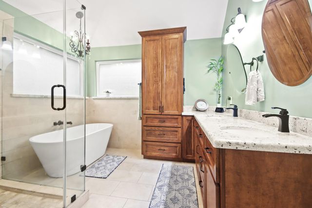 91 Alden Glen Drive, The Woodlands, TX 77382