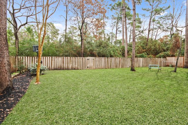 91 Alden Glen Drive, The Woodlands, TX 77382