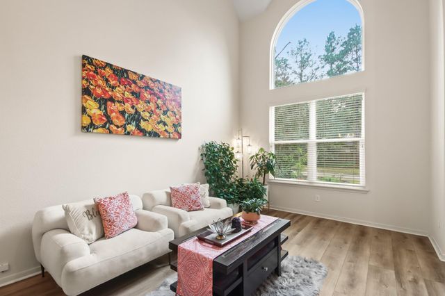 91 Alden Glen Drive, The Woodlands, TX 77382