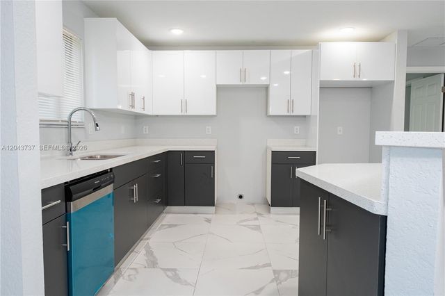 2522 NW 9th Place, Fort Lauderdale, FL 33311