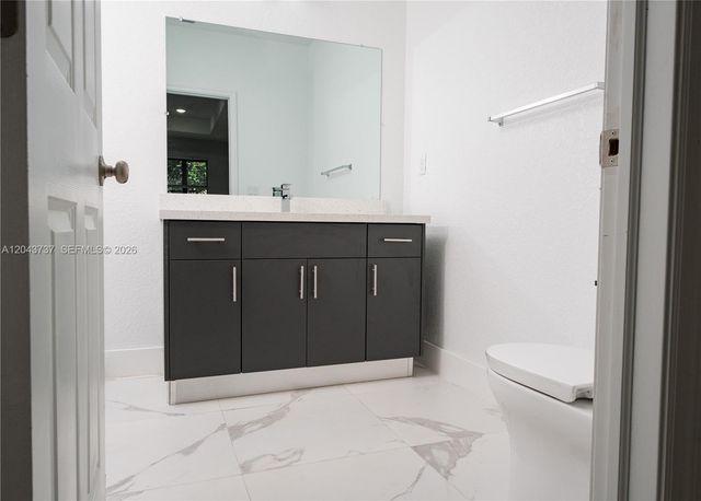 2522 NW 9th Place, Fort Lauderdale, FL 33311