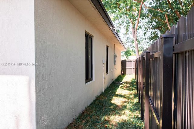 2522 NW 9th Place, Fort Lauderdale, FL 33311