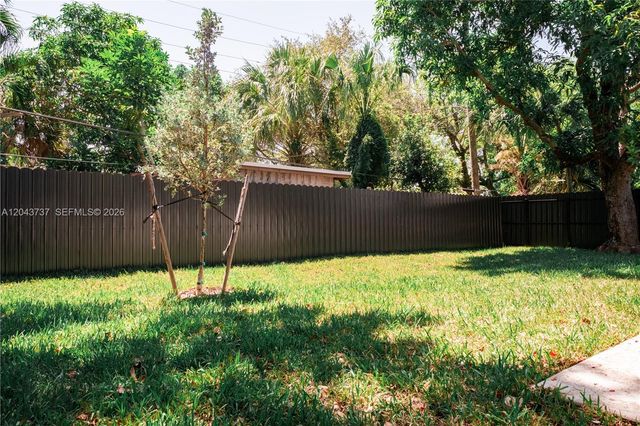 2522 NW 9th Place, Fort Lauderdale, FL 33311