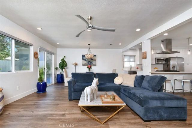 13753 Calvert, Valley Glen, CA 91401