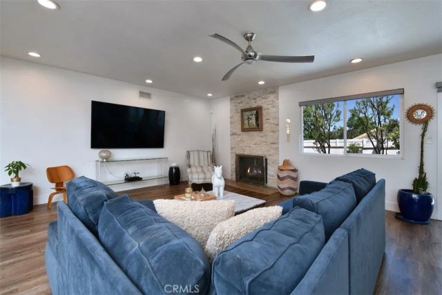 13753 Calvert, Valley Glen, CA 91401