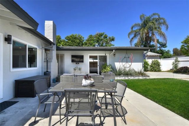 13753 Calvert, Valley Glen, CA 91401