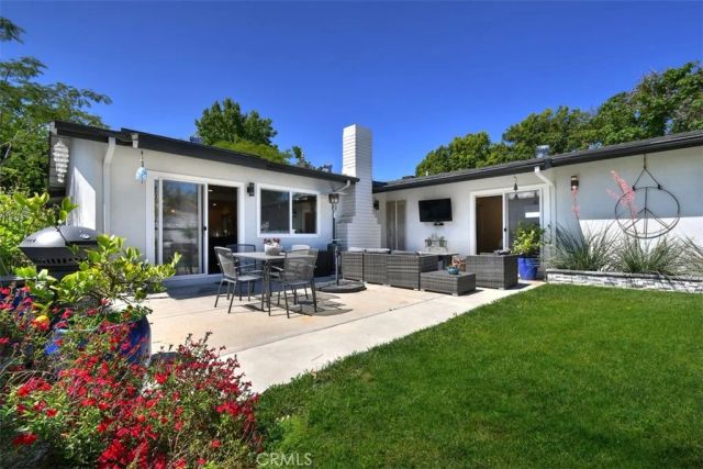 13753 Calvert, Valley Glen, CA 91401