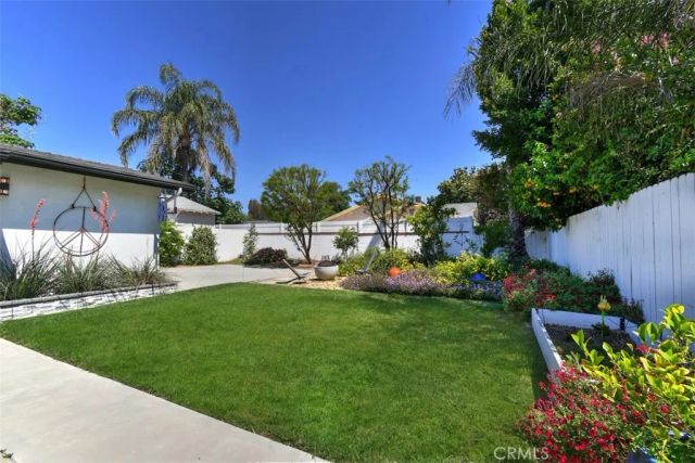 13753 Calvert, Valley Glen, CA 91401