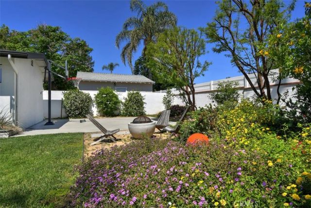 13753 Calvert, Valley Glen, CA 91401